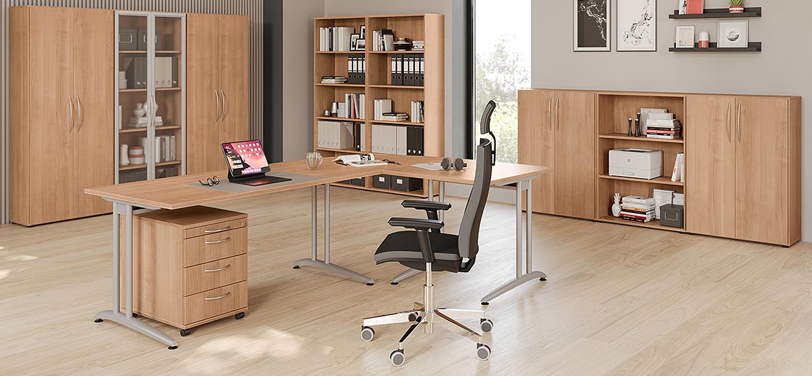 Möbelprogramm Altus Nußbaum